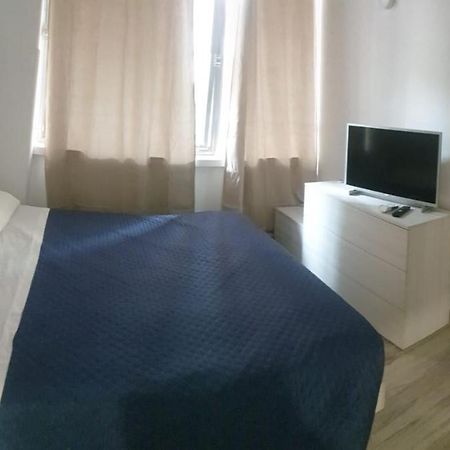 B&B Carmela La Spezia Bagian luar foto
