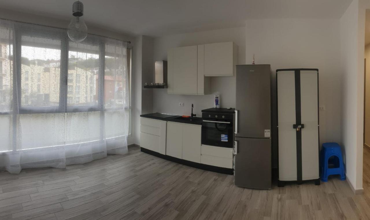 B&B Carmela La Spezia Bagian luar foto